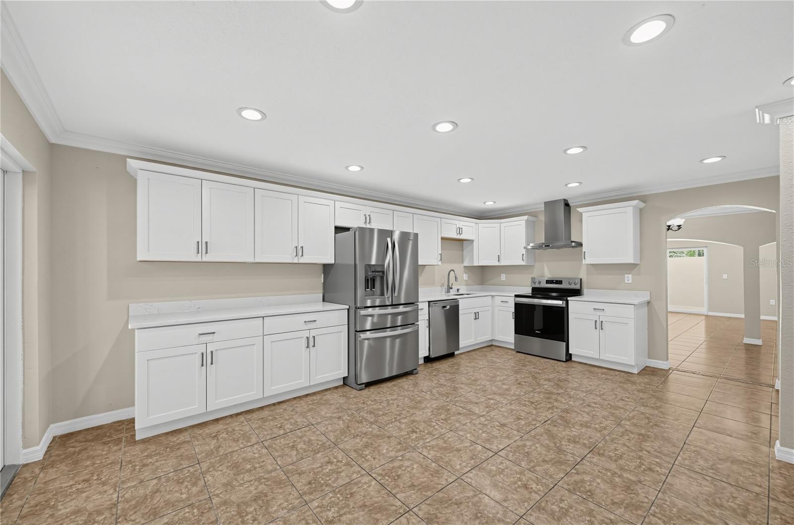 915 SEMINOLE BLVD — photo 11