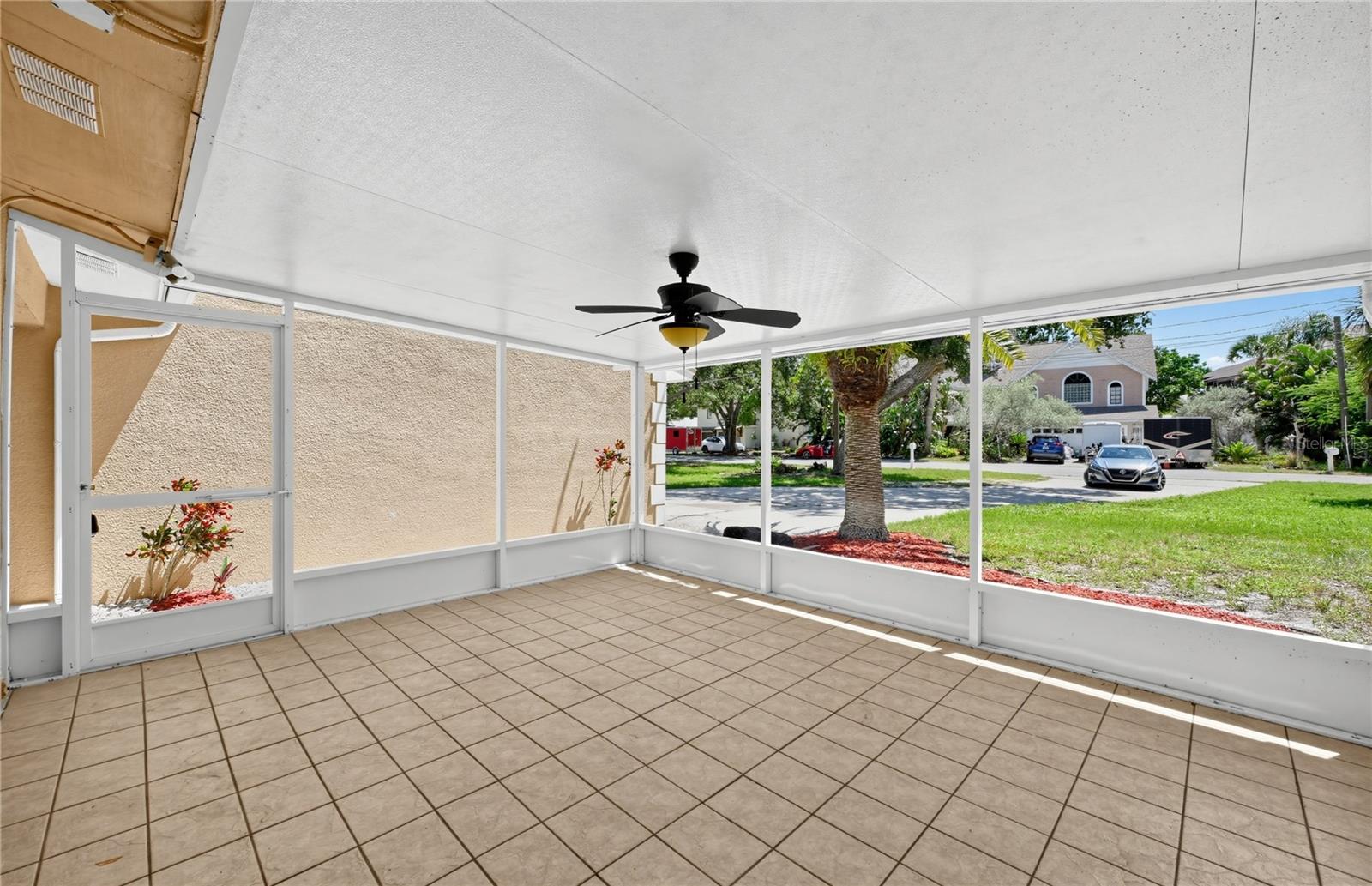 915 SEMINOLE BLVD — photo 23