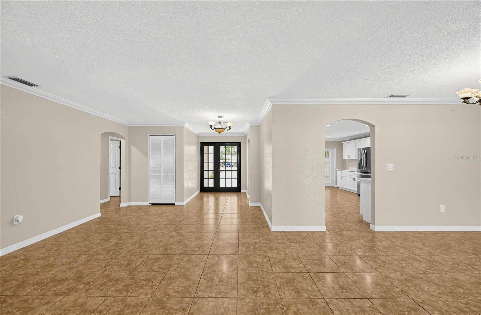 915 SEMINOLE BLVD — photo 5