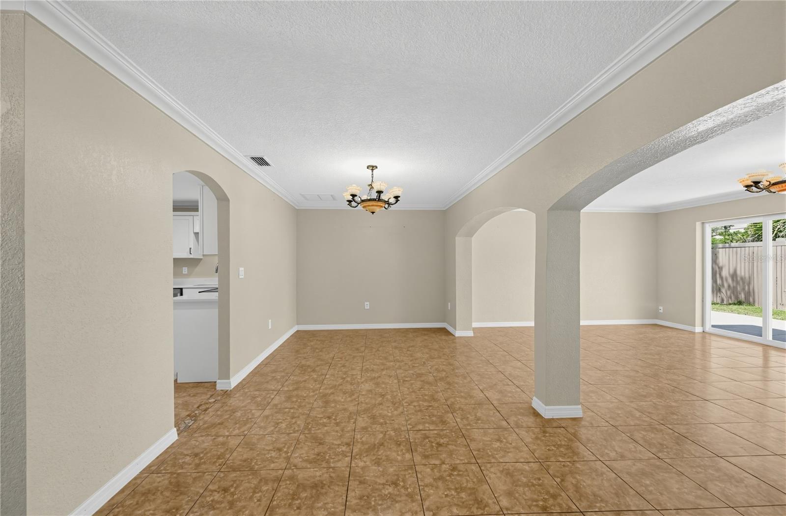915 SEMINOLE BLVD — photo 15