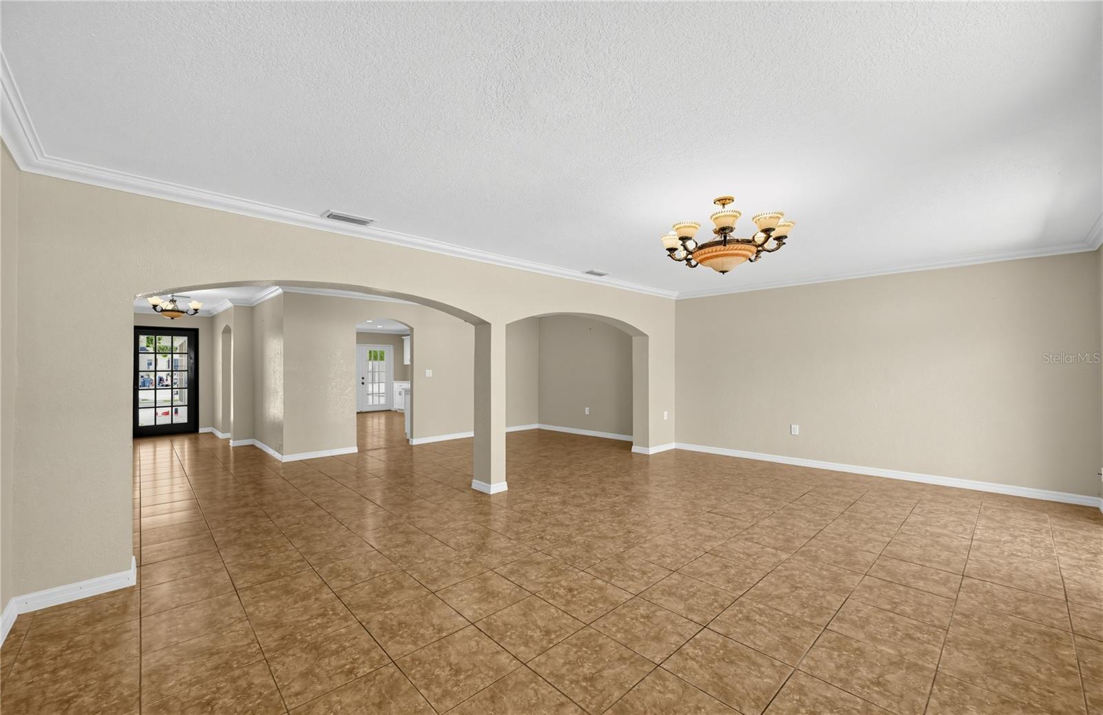 915 SEMINOLE BLVD — photo 4