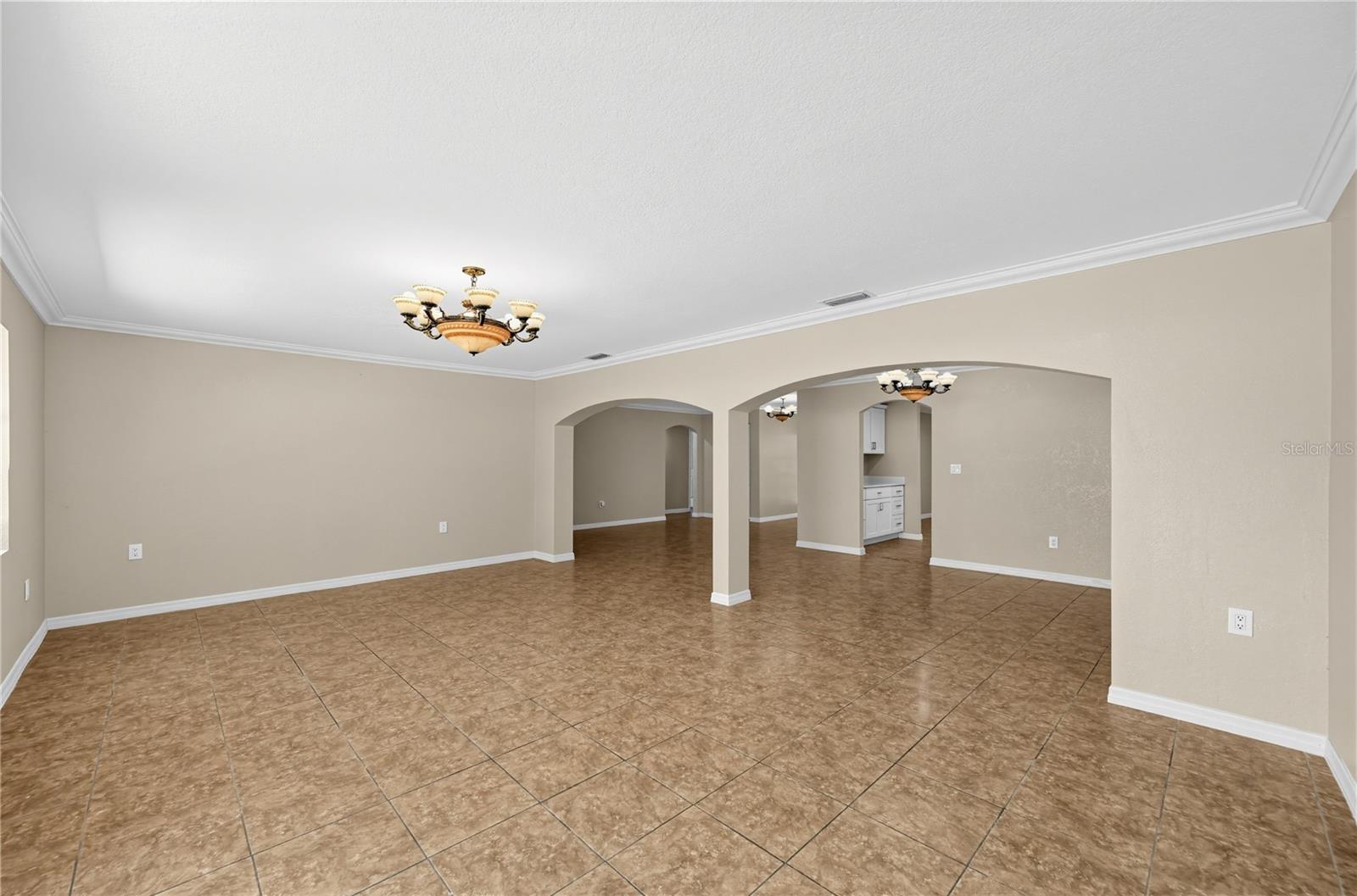 915 SEMINOLE BLVD — photo 6