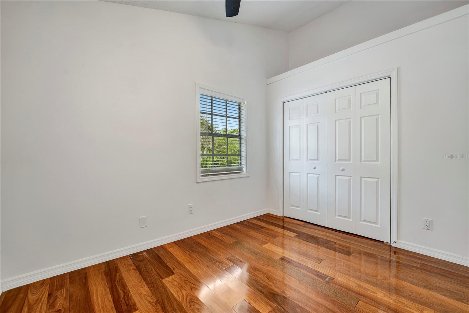 631 HARBOR AVE — photo 25