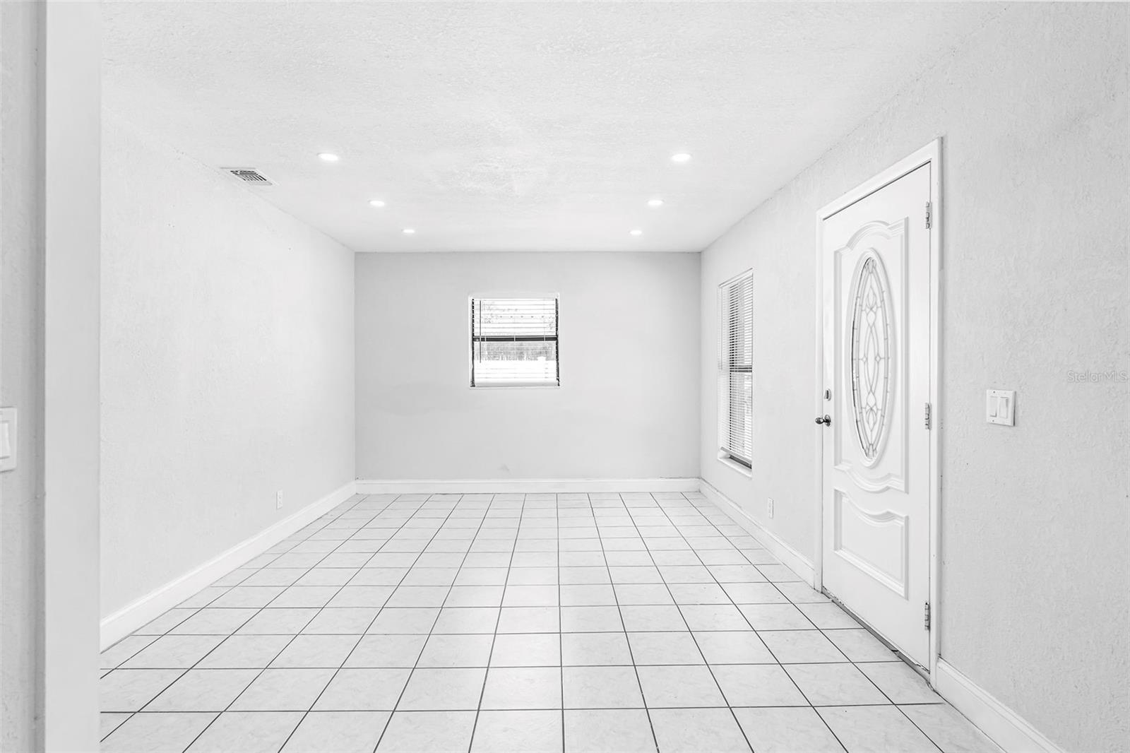 6524 LA MESA CIR — photo 11