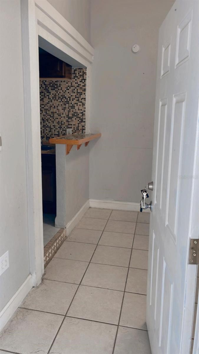 6524 LA MESA CIR — photo 27