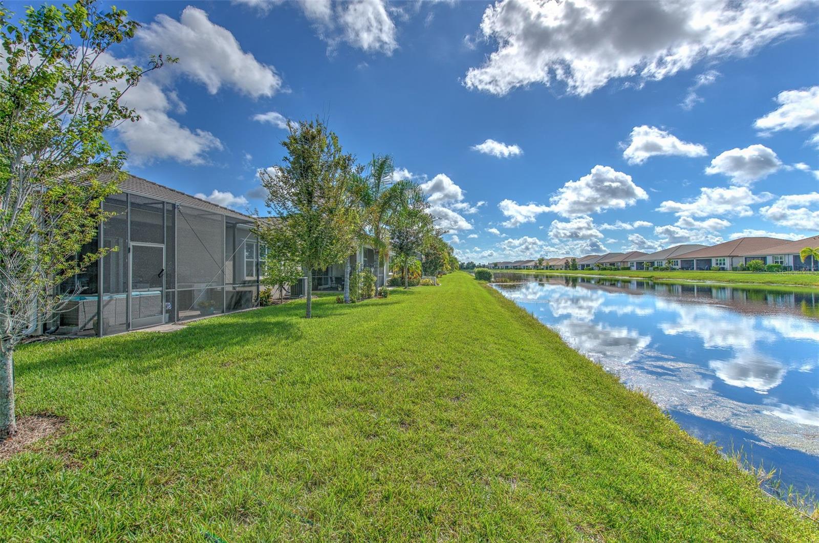 4836 SEVILLA SHORES DR — photo 35
