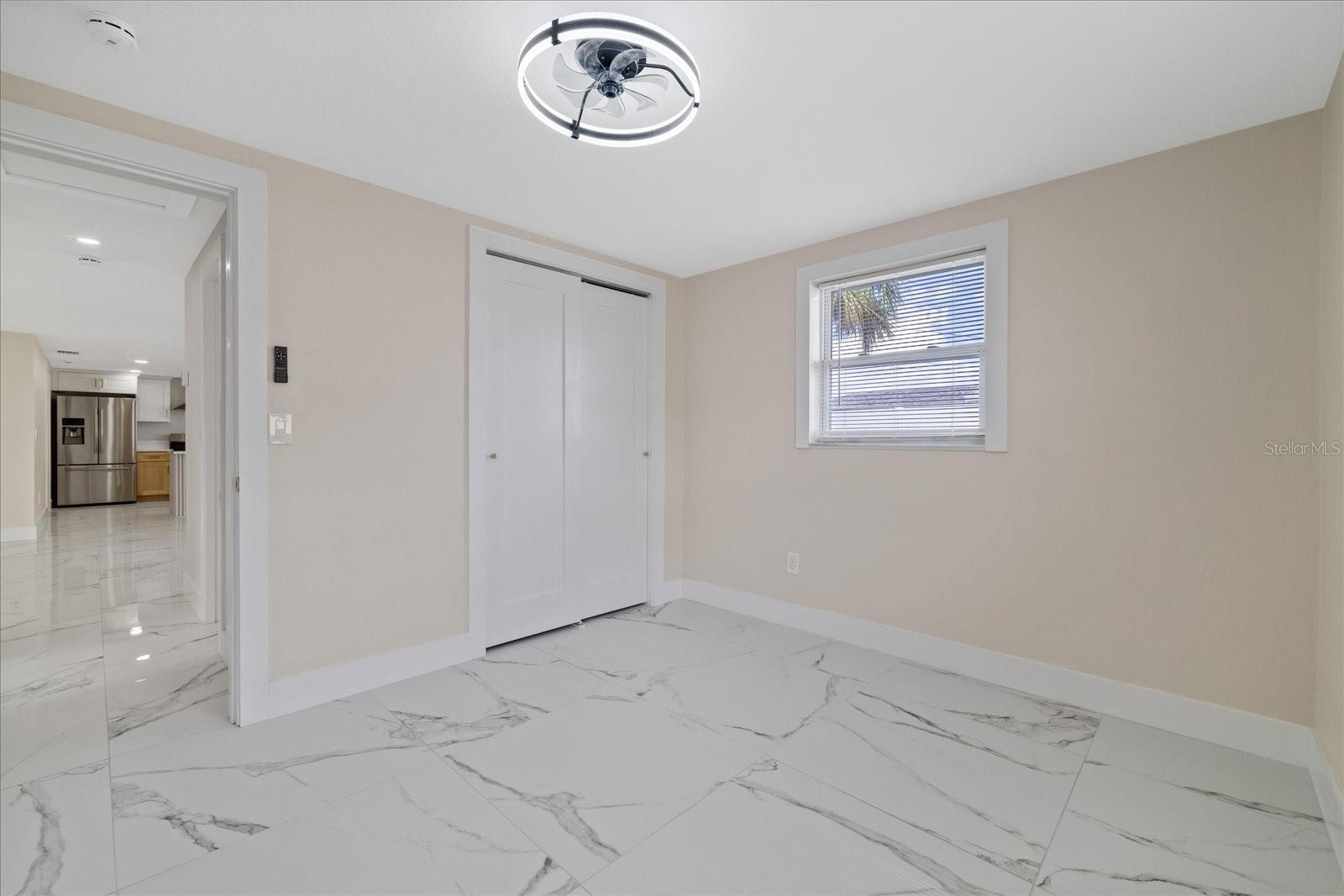 2229 ROSELAWN DR — photo 42