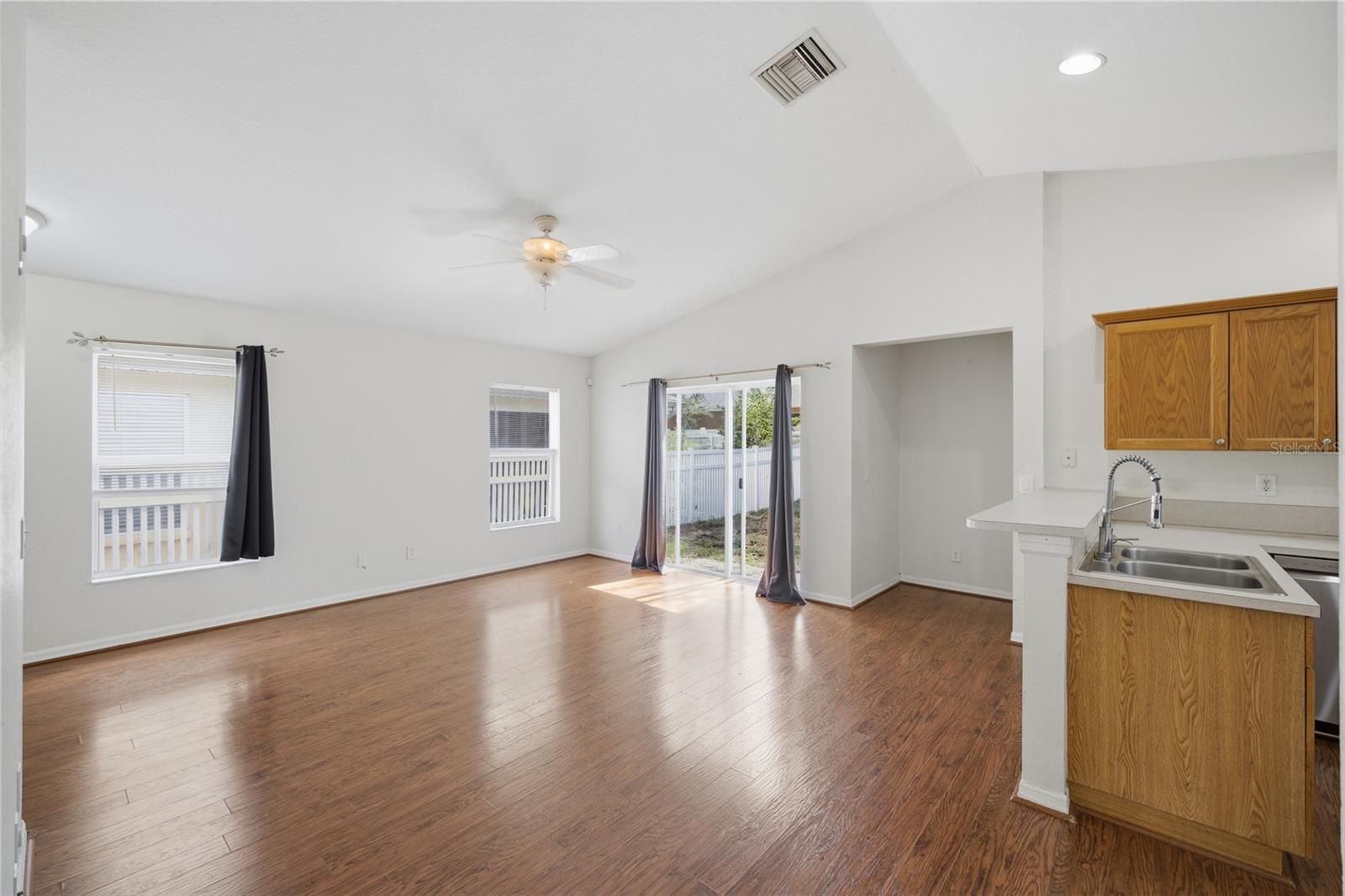 11426 BAY GARDENS LOOP — photo 4