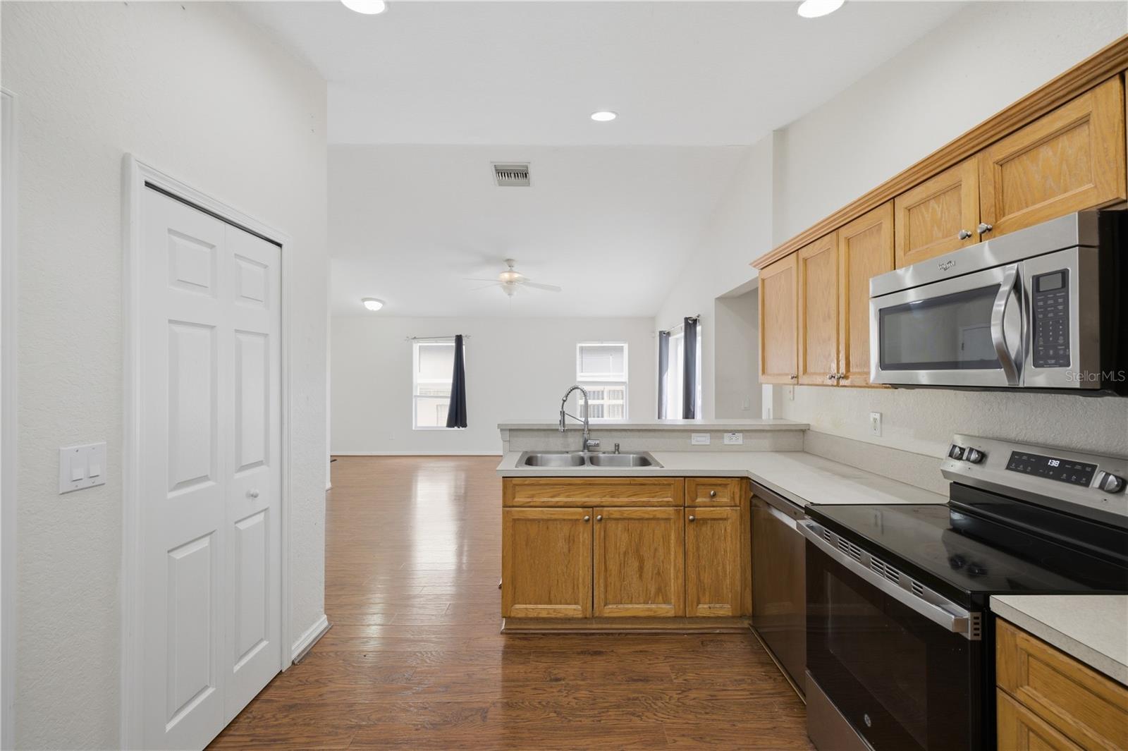 11426 BAY GARDENS LOOP — photo 11