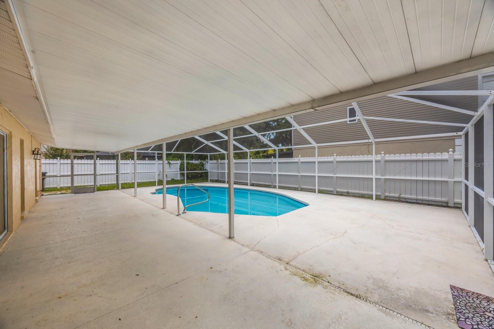 16132 COUNTRY CROSSING DR — photo 12