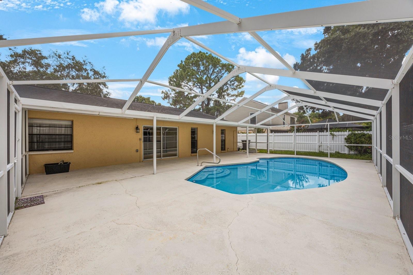 16132 COUNTRY CROSSING DR — photo 8