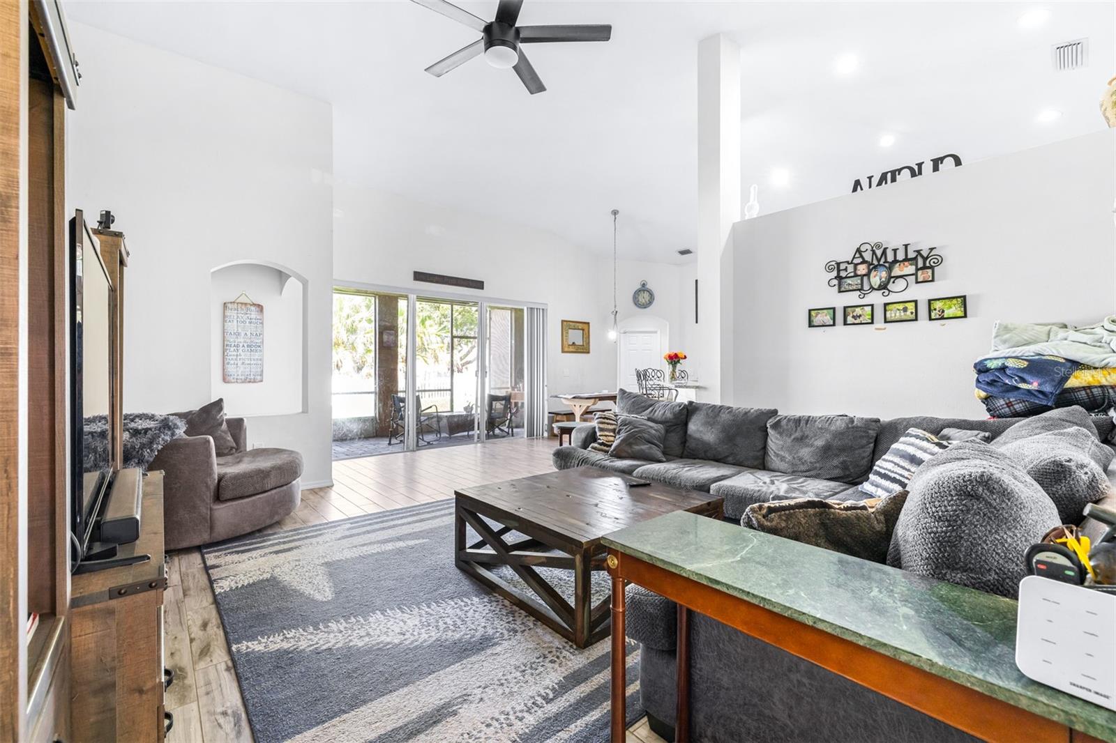 17012 FALCONRIDGE RD — photo 18