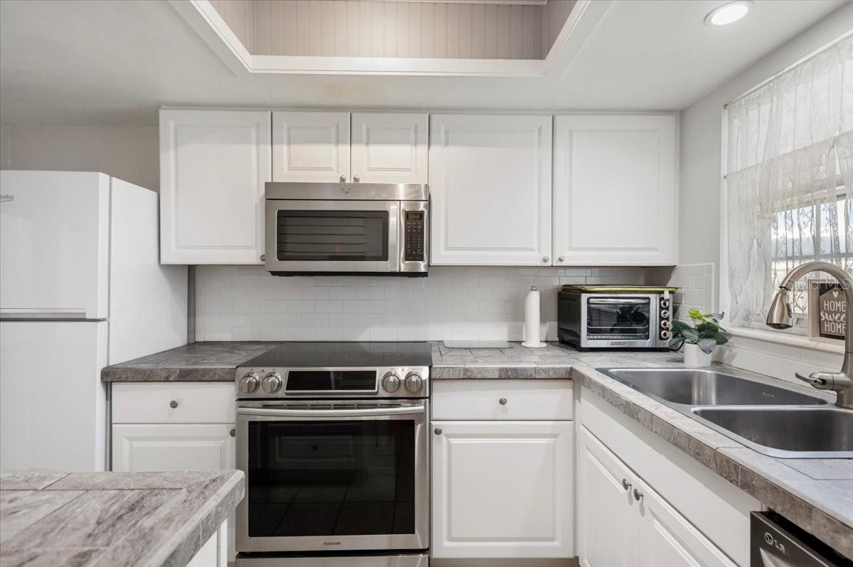 2753 GOLF COURSE DR #104 — photo 4