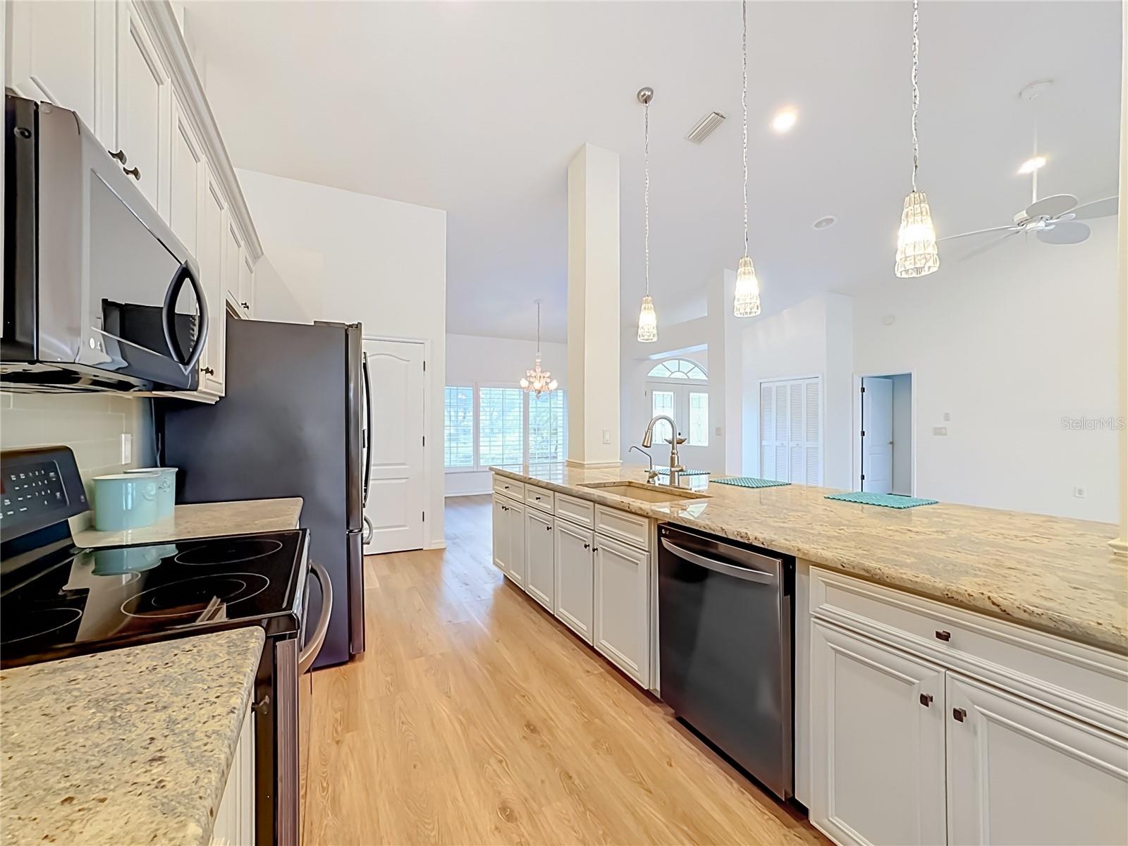 4415 HIGHLAND OAKS CIR — photo 19