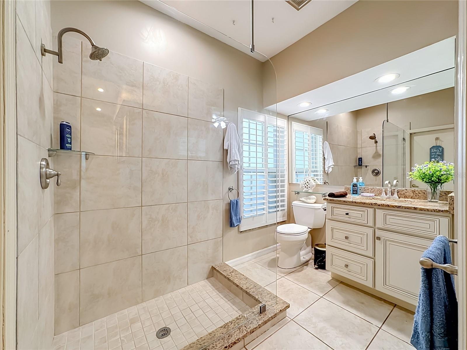 4415 HIGHLAND OAKS CIR — photo 41