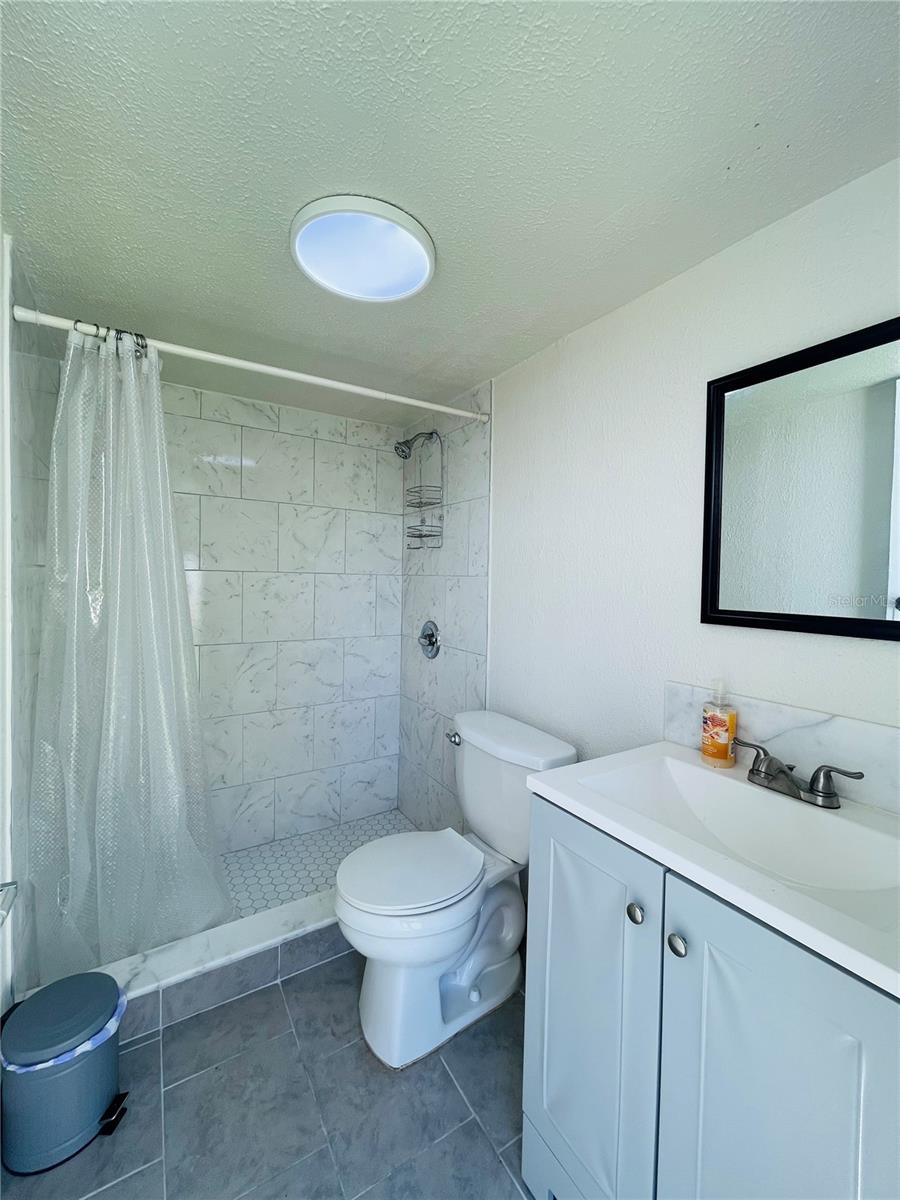 2307 W HAMILTON AVE — photo 13