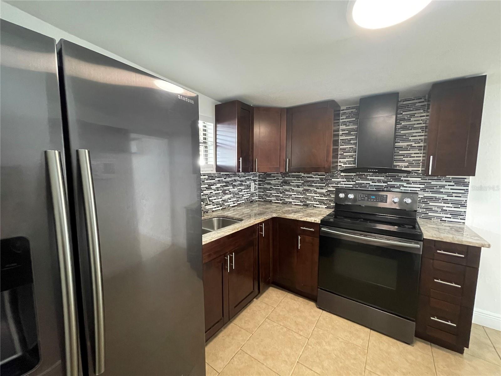 2307 W HAMILTON AVE — photo 7