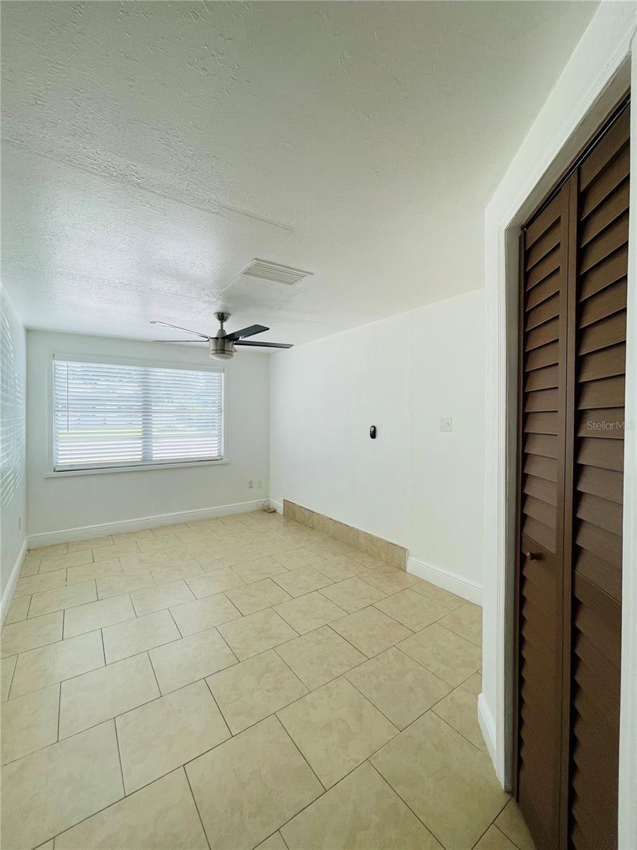 2307 W HAMILTON AVE — photo 19