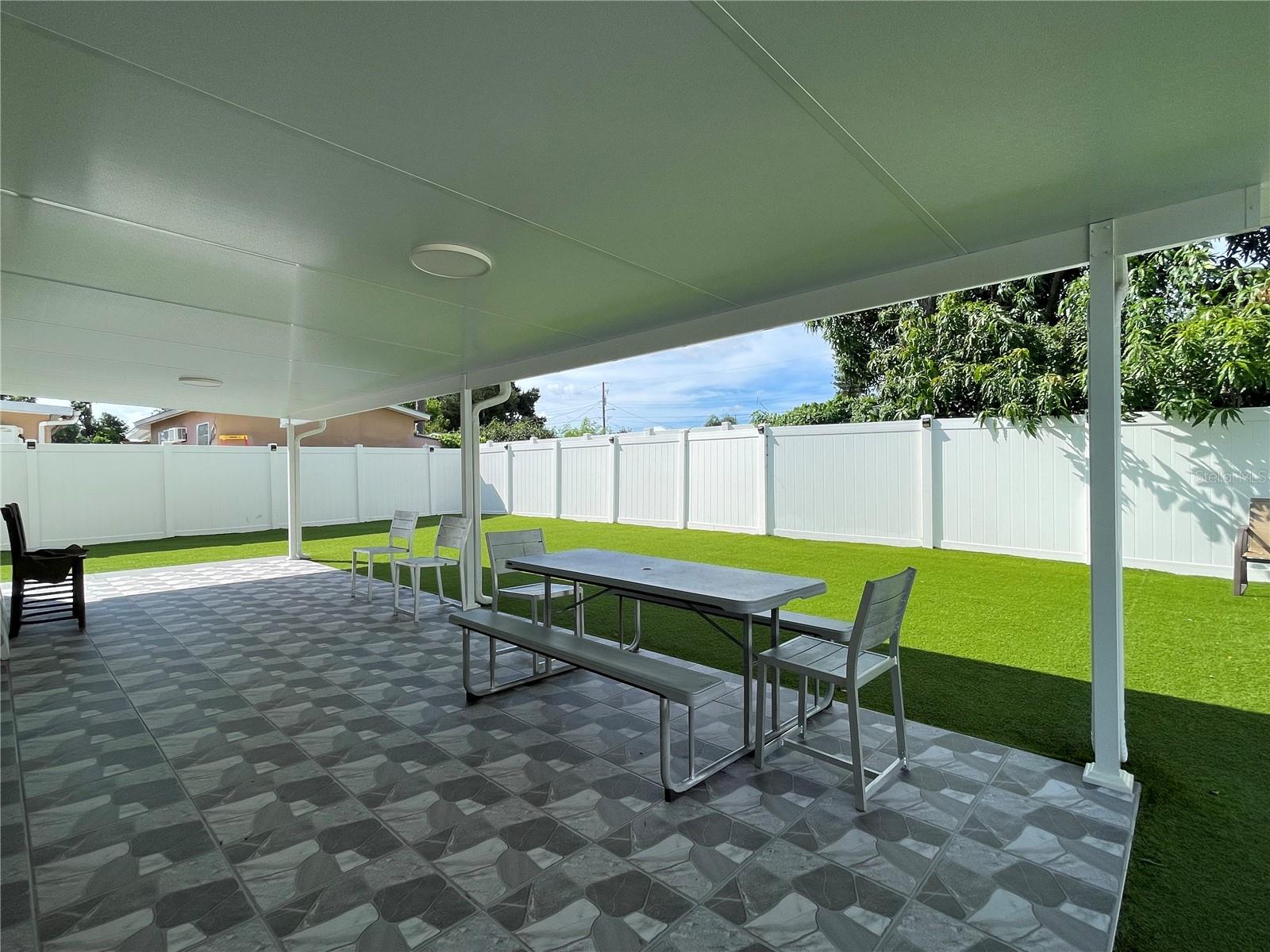2307 W HAMILTON AVE — photo 21