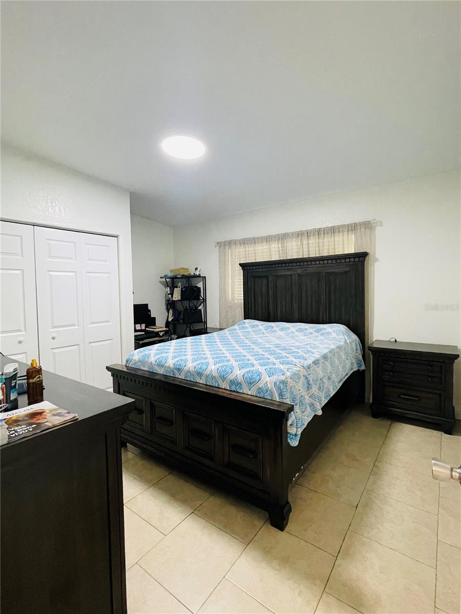 2307 W HAMILTON AVE — photo 16