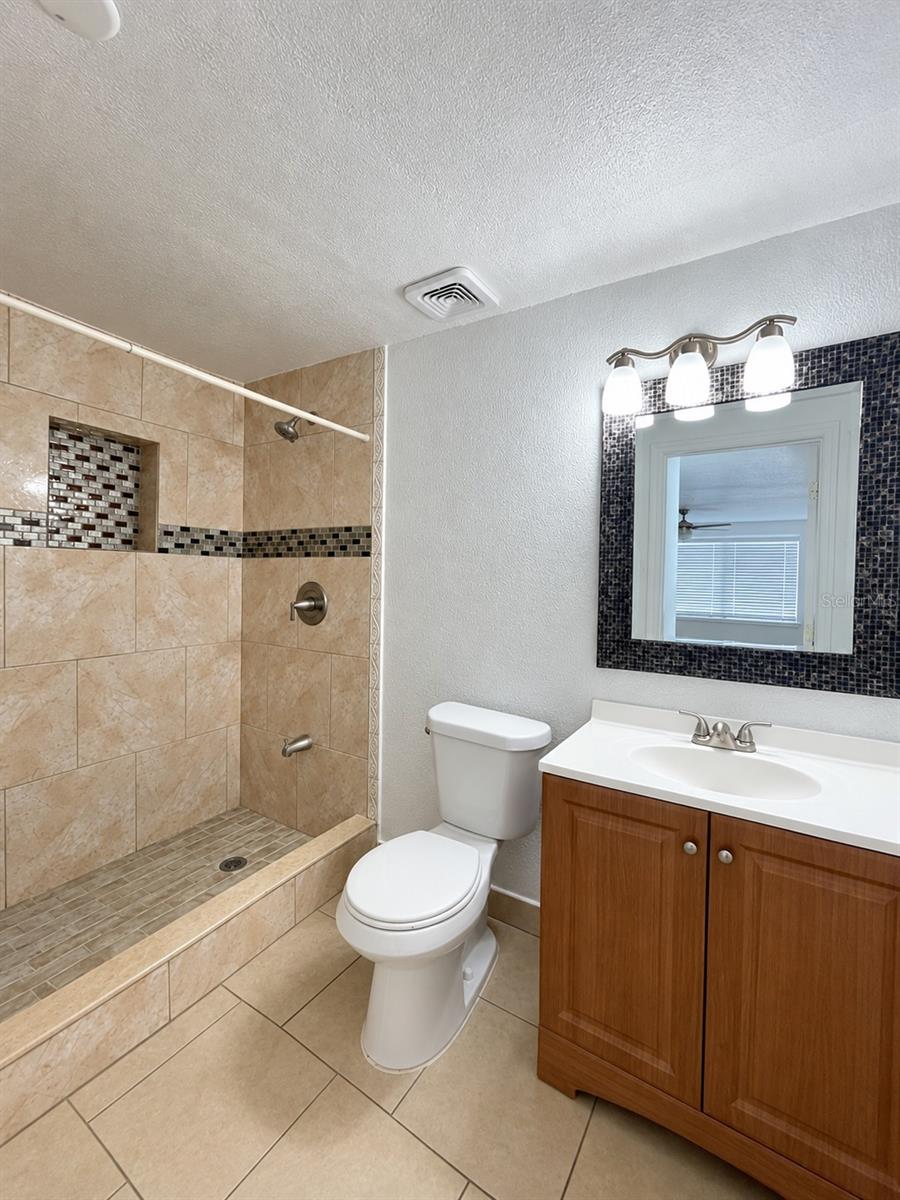 2307 W HAMILTON AVE — photo 15