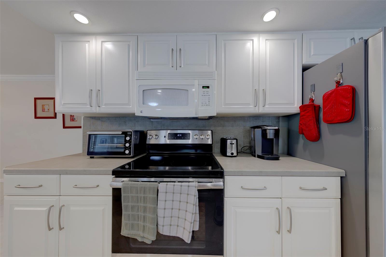 2061 ATTACHE CT — photo 19