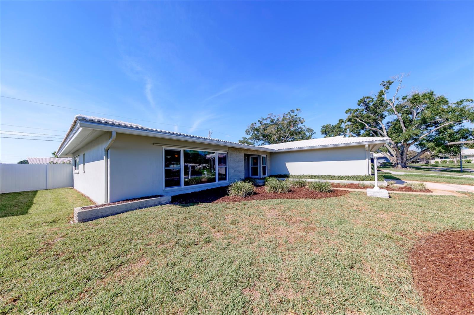2061 ATTACHE CT — photo 61