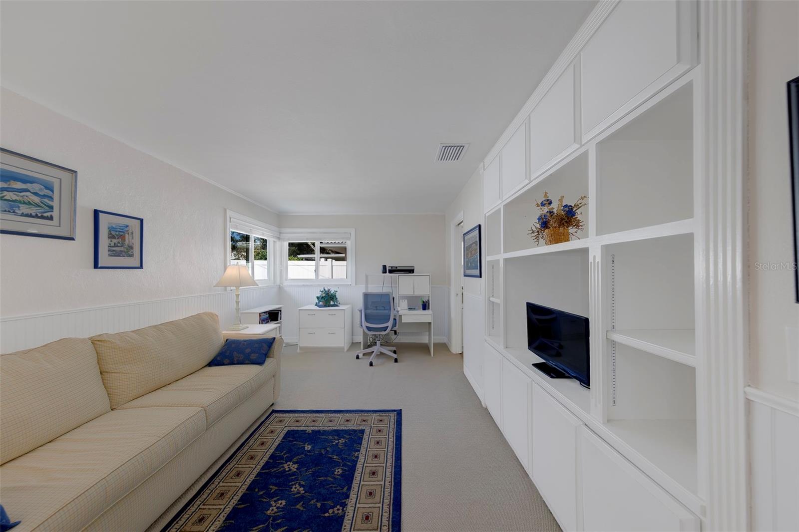 2061 ATTACHE CT — photo 32