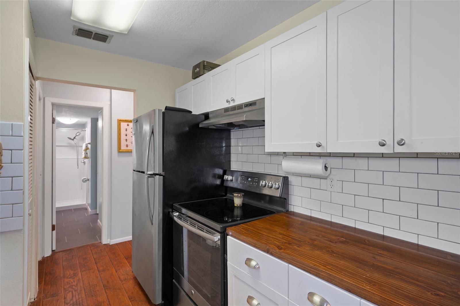 314 MOORINGS COVE DR — photo 16