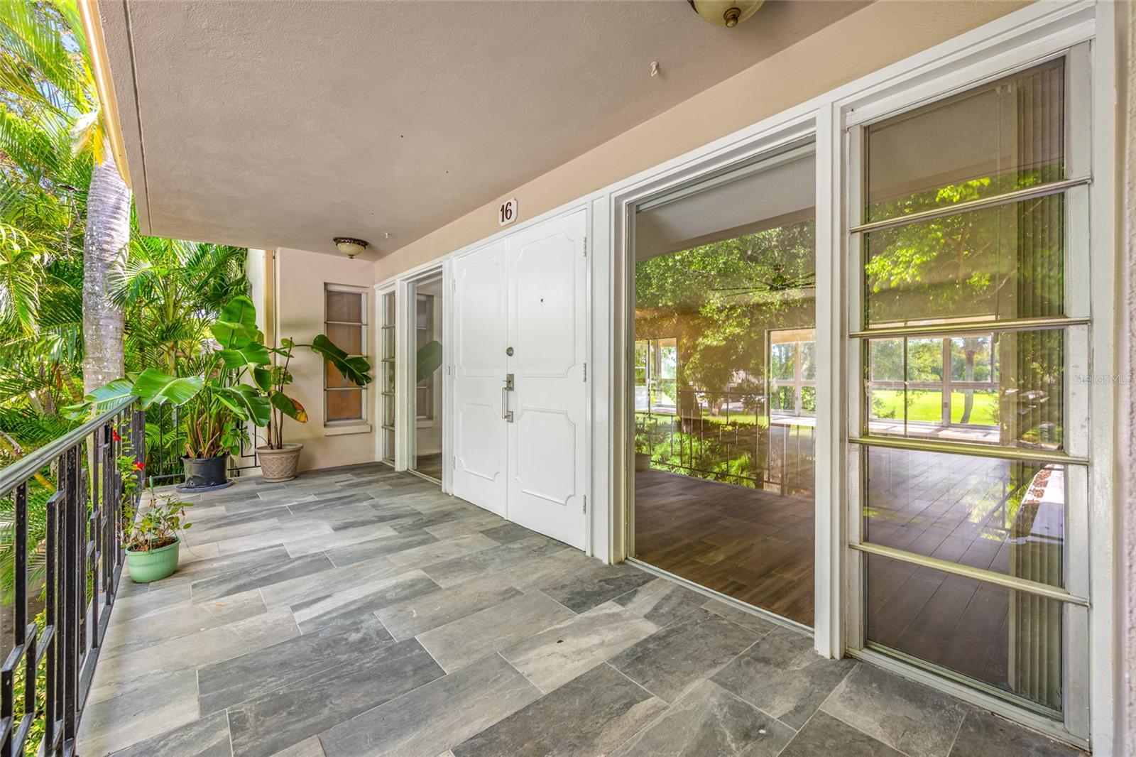 16 COUNTRY CLUB DR #16 — photo 4