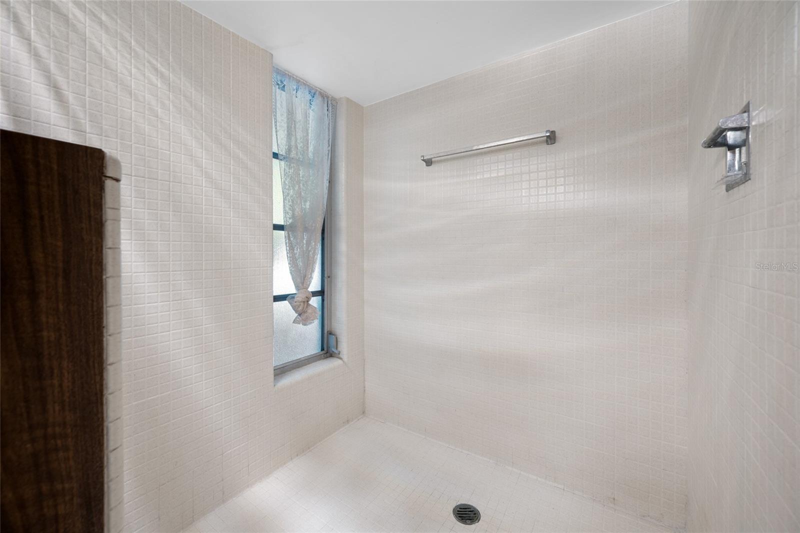 16 COUNTRY CLUB DR #16 — photo 32