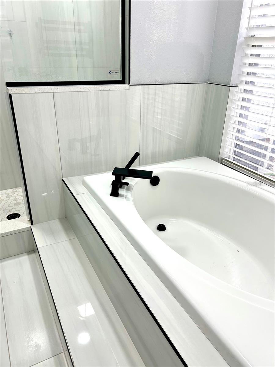 12221 ANNE KENIA DR — photo 35