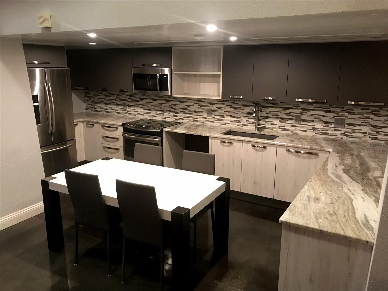 2740 COCONUT BAY LN LN #3310 (3J) — photo 15