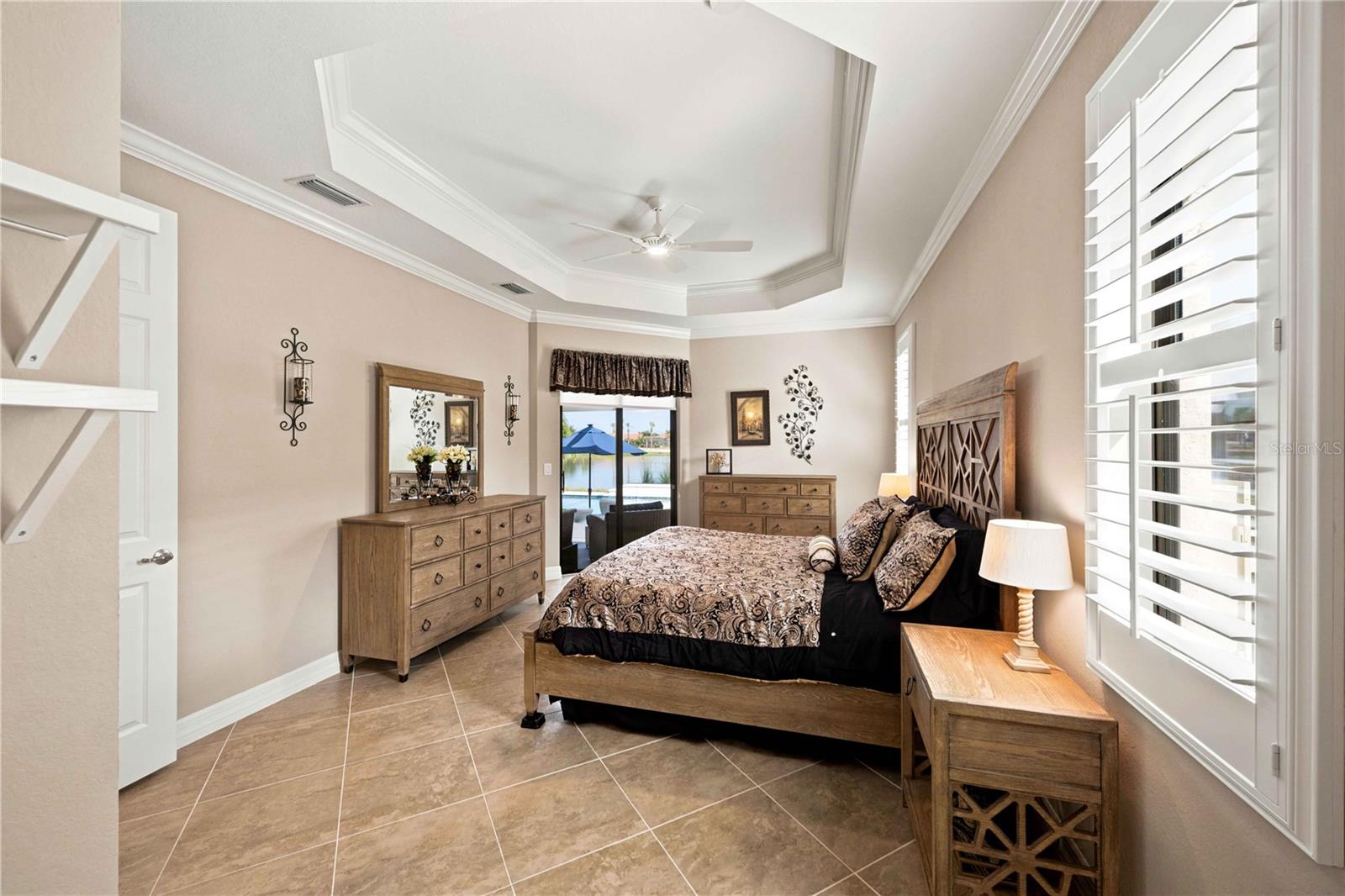 23535 WAVERLY CIR — photo 30