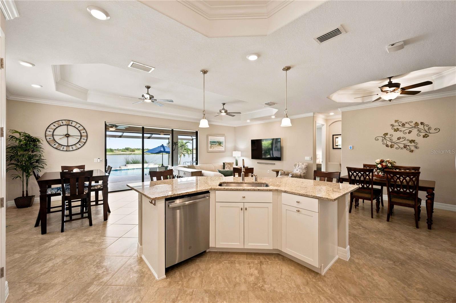 23535 WAVERLY CIR — photo 16