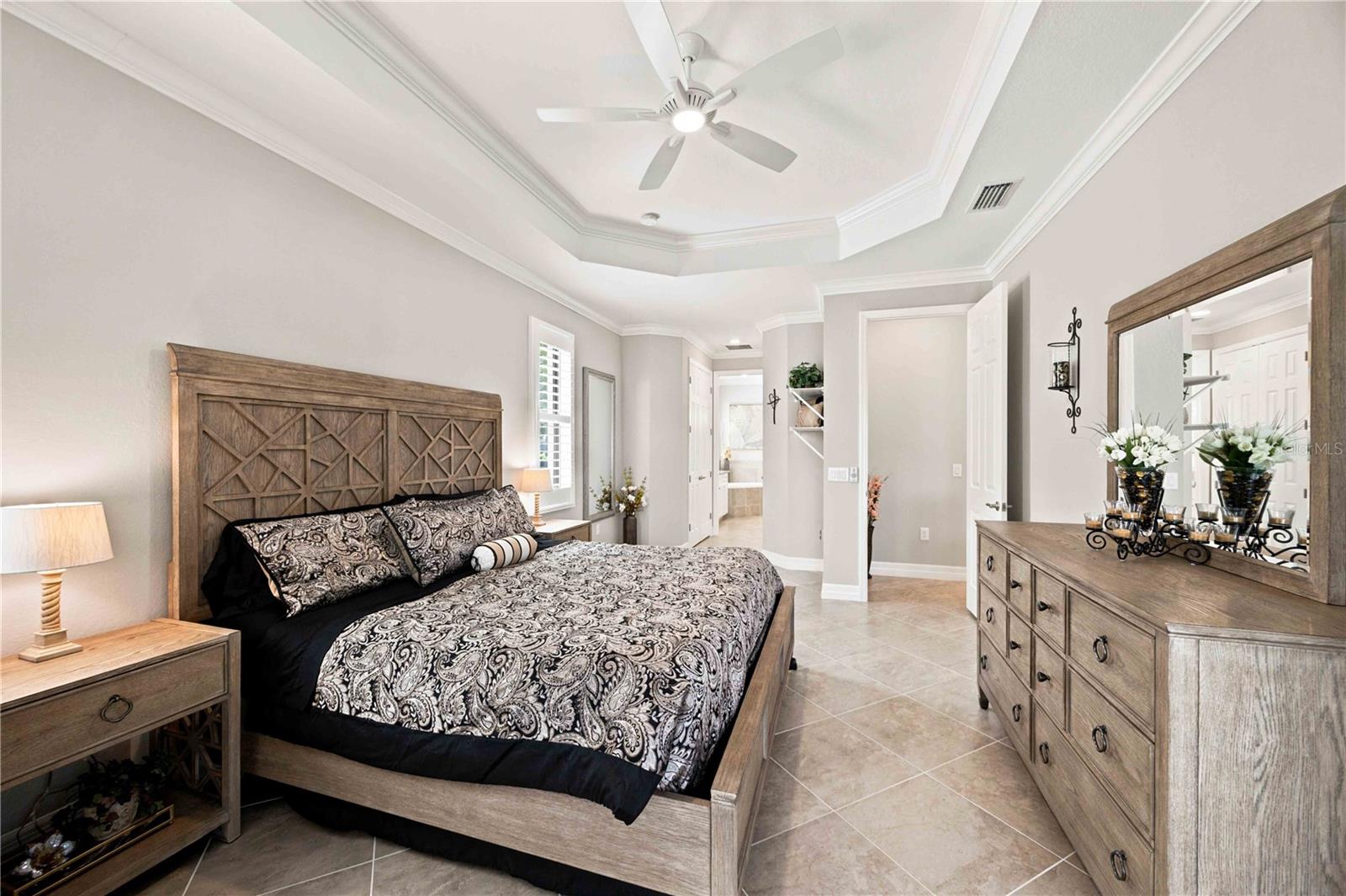 23535 WAVERLY CIR — photo 33