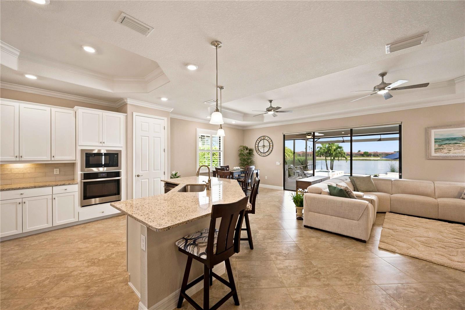 23535 WAVERLY CIR — photo 12