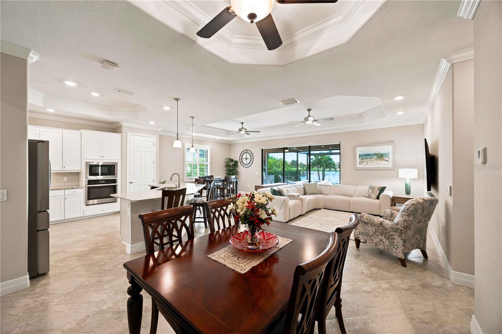 23535 WAVERLY CIR — photo 17