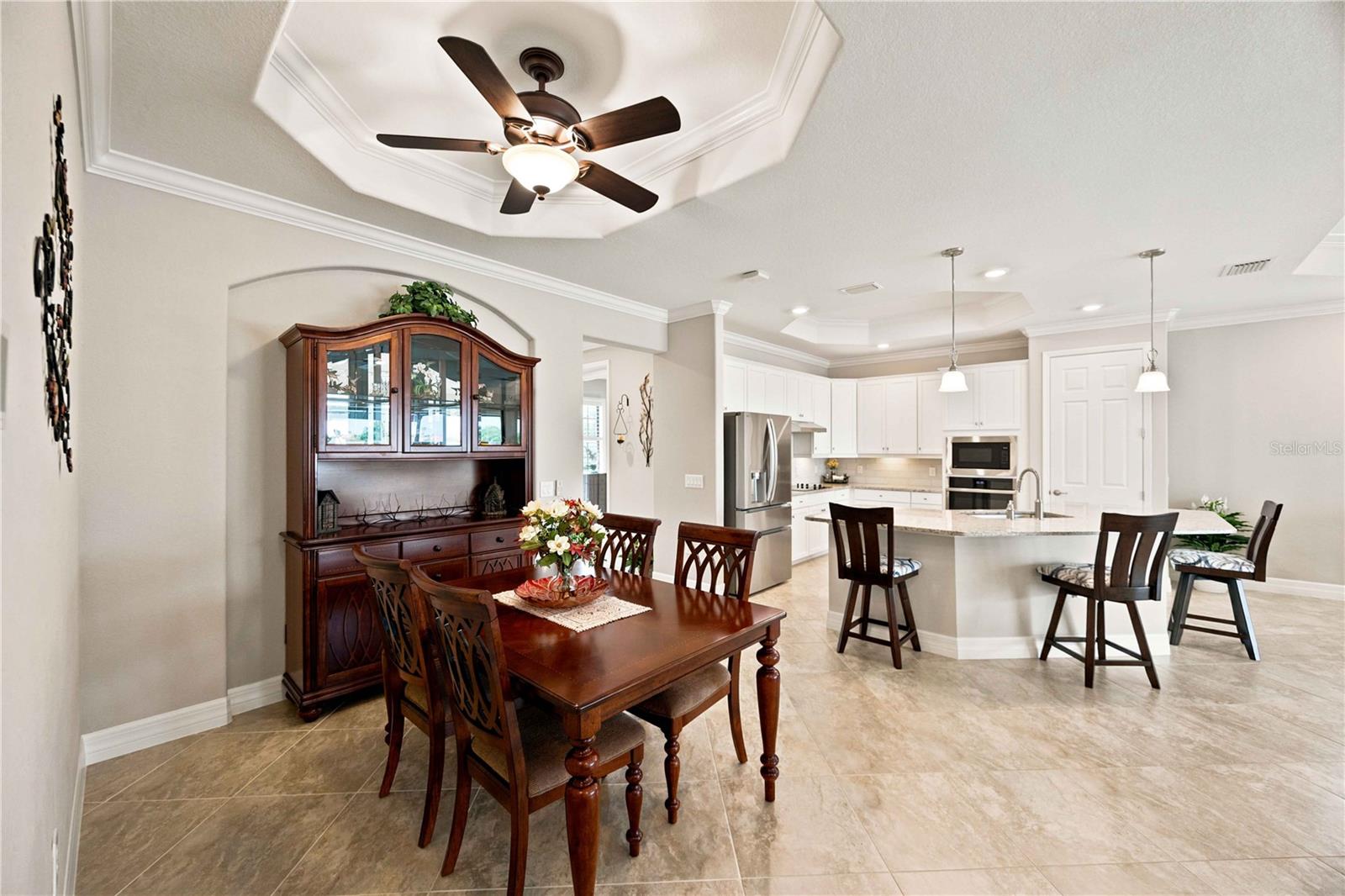 23535 WAVERLY CIR — photo 18