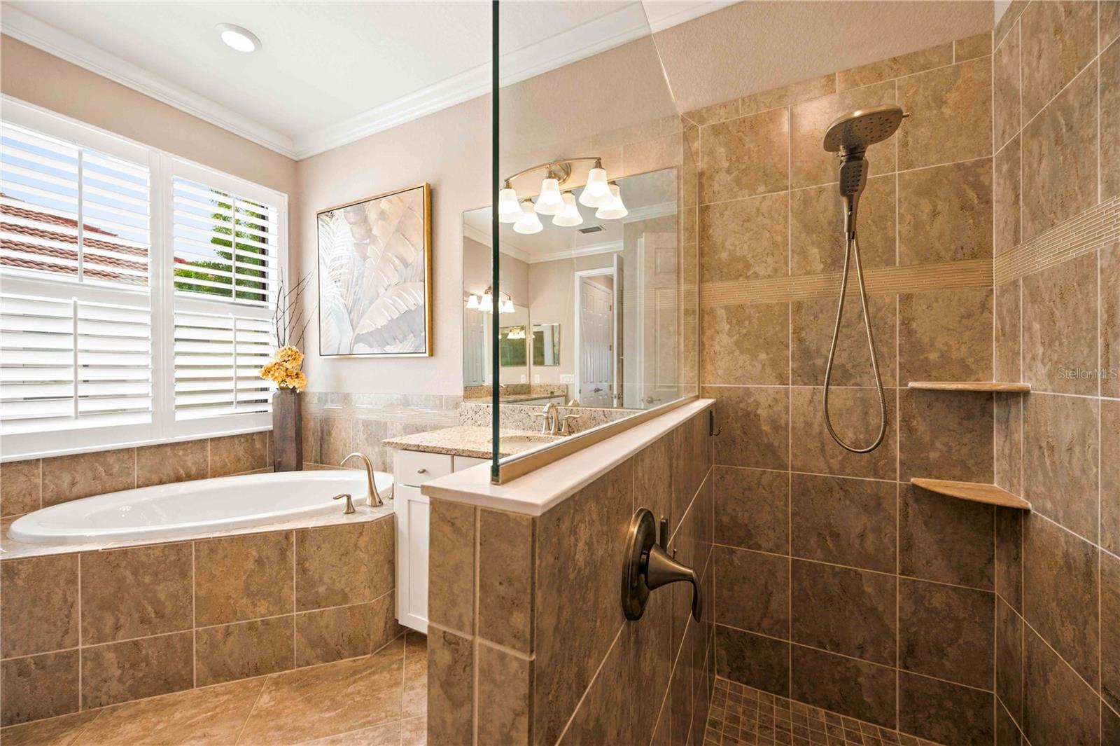 23535 WAVERLY CIR — photo 40
