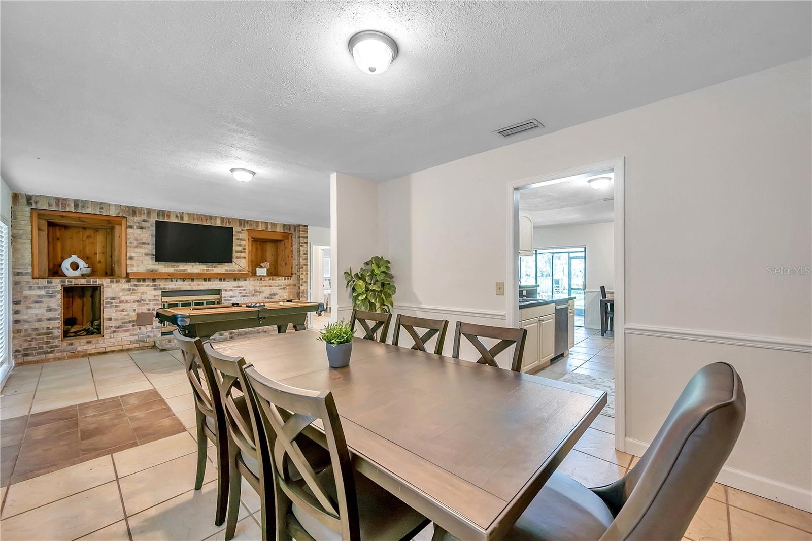 7405 WILLIAMS RD — photo 17