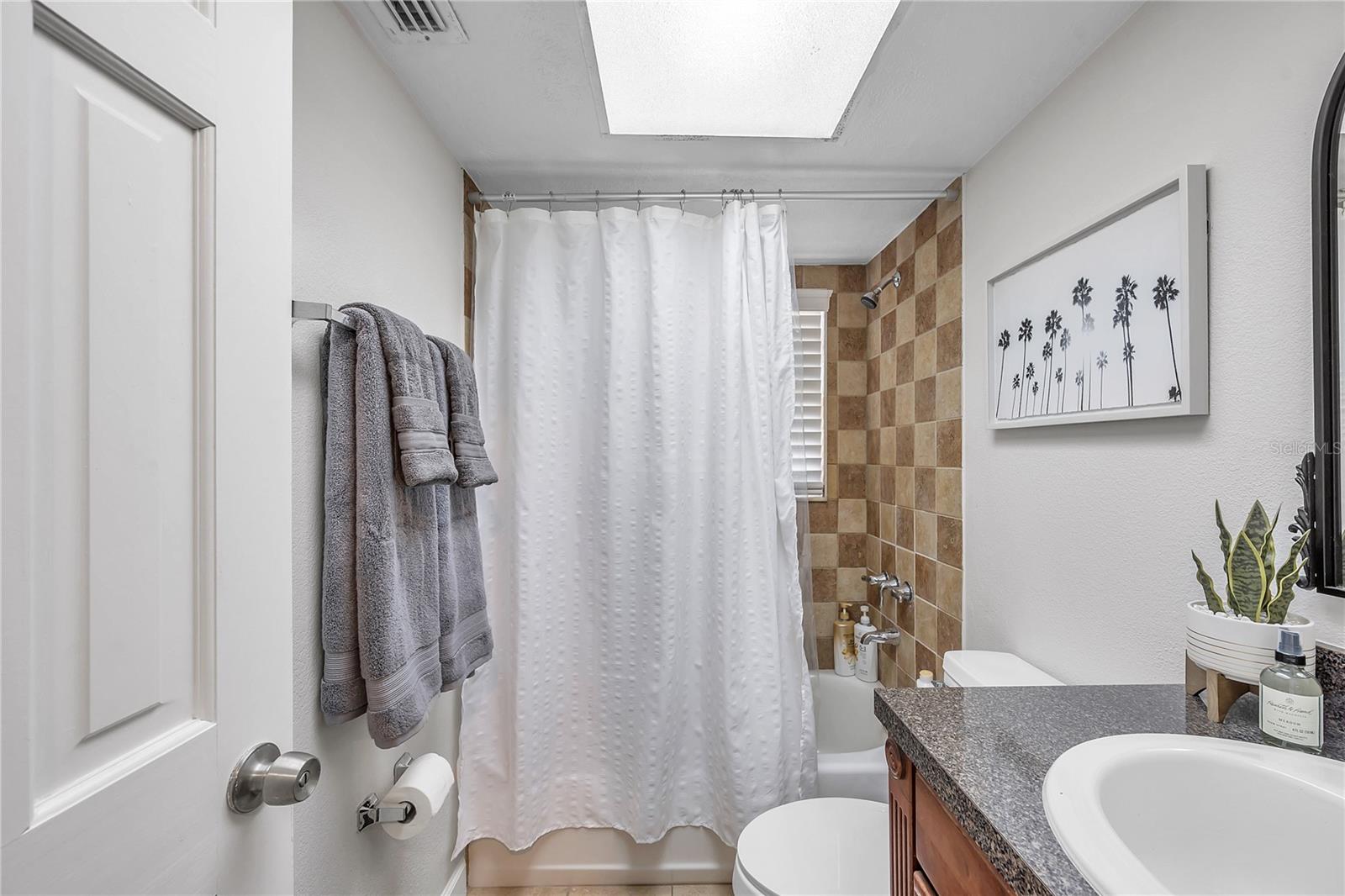 7405 WILLIAMS RD — photo 46