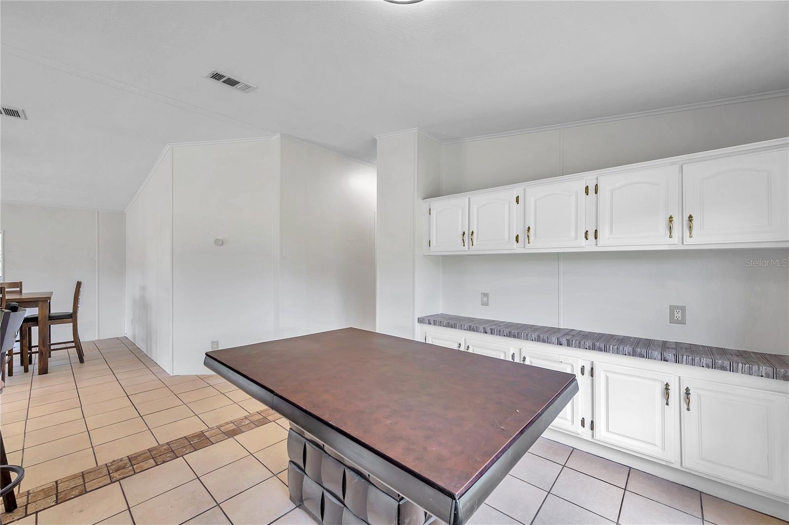 7405 WILLIAMS RD — photo 72