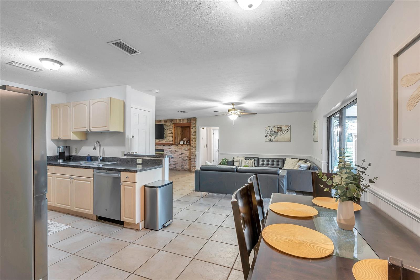 7405 WILLIAMS RD — photo 26
