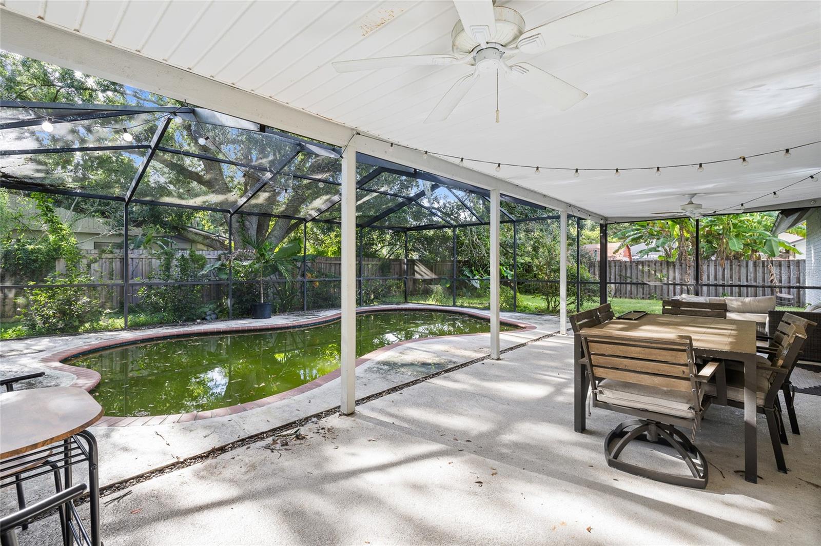 10908 GILLETTE AVE — photo 22