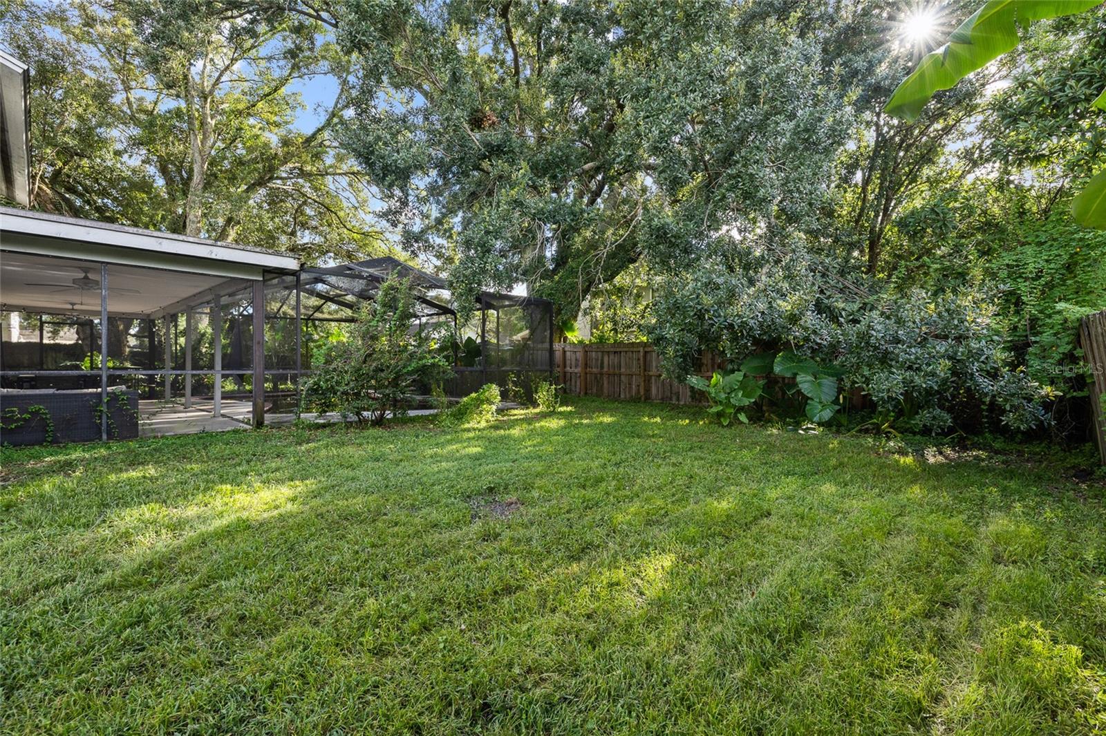 10908 GILLETTE AVE — photo 31