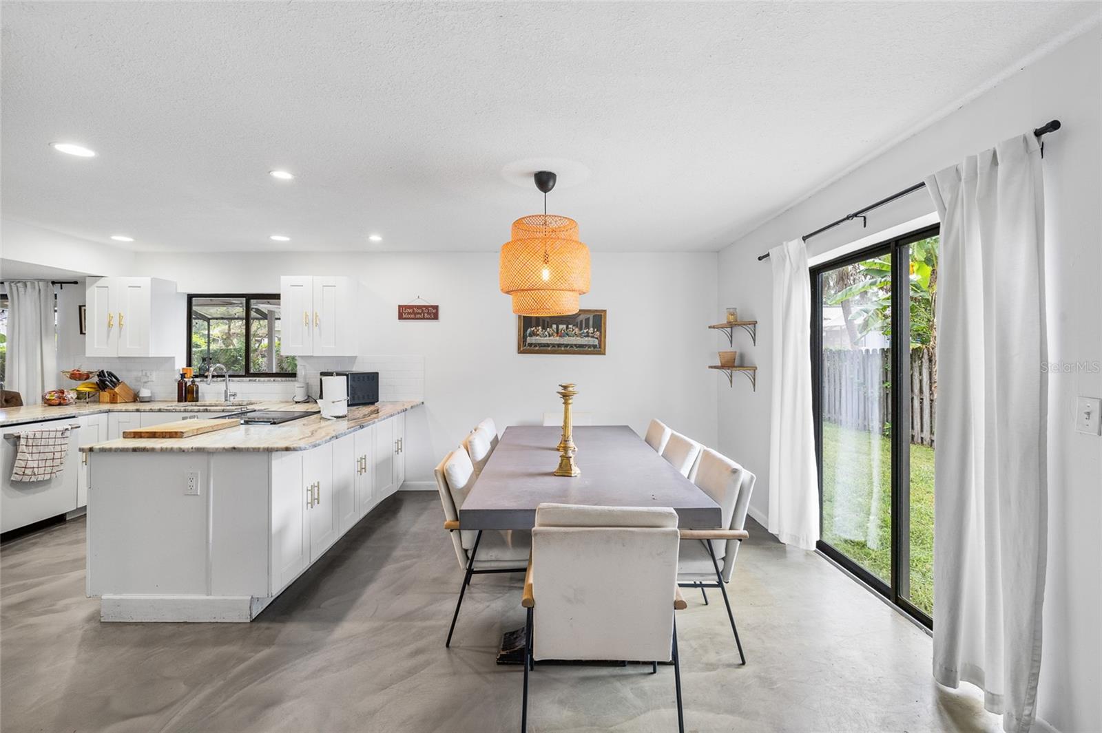 10908 GILLETTE AVE — photo 40