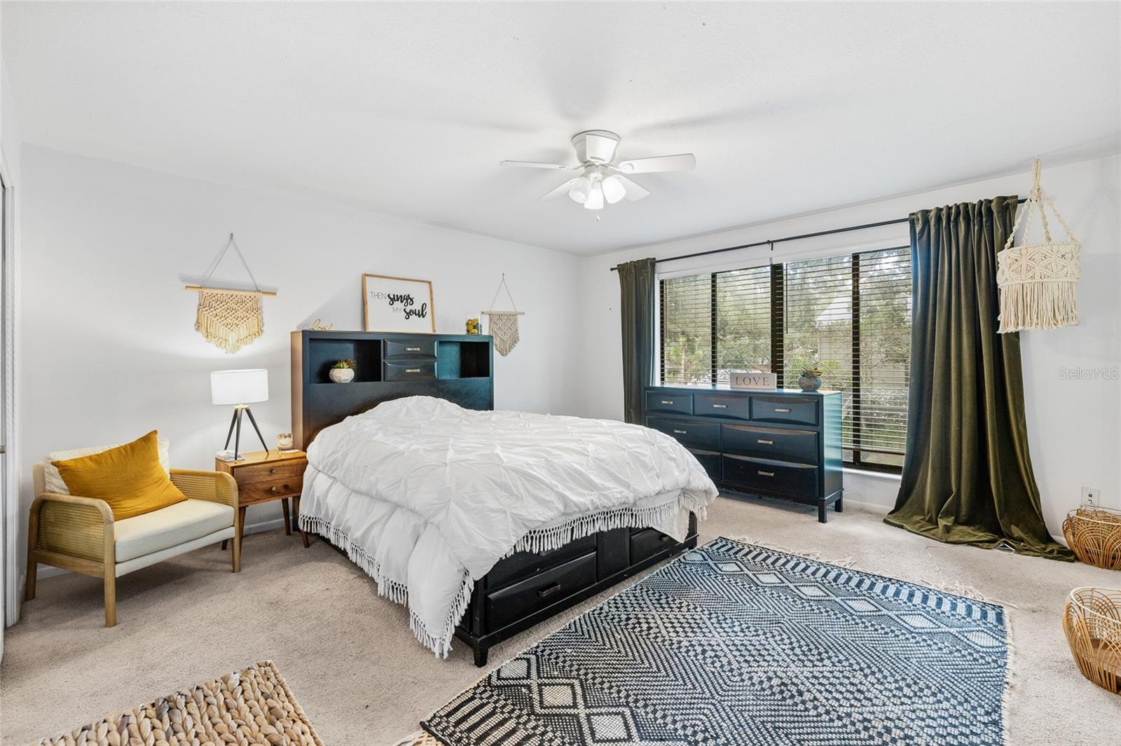 10908 GILLETTE AVE — photo 10