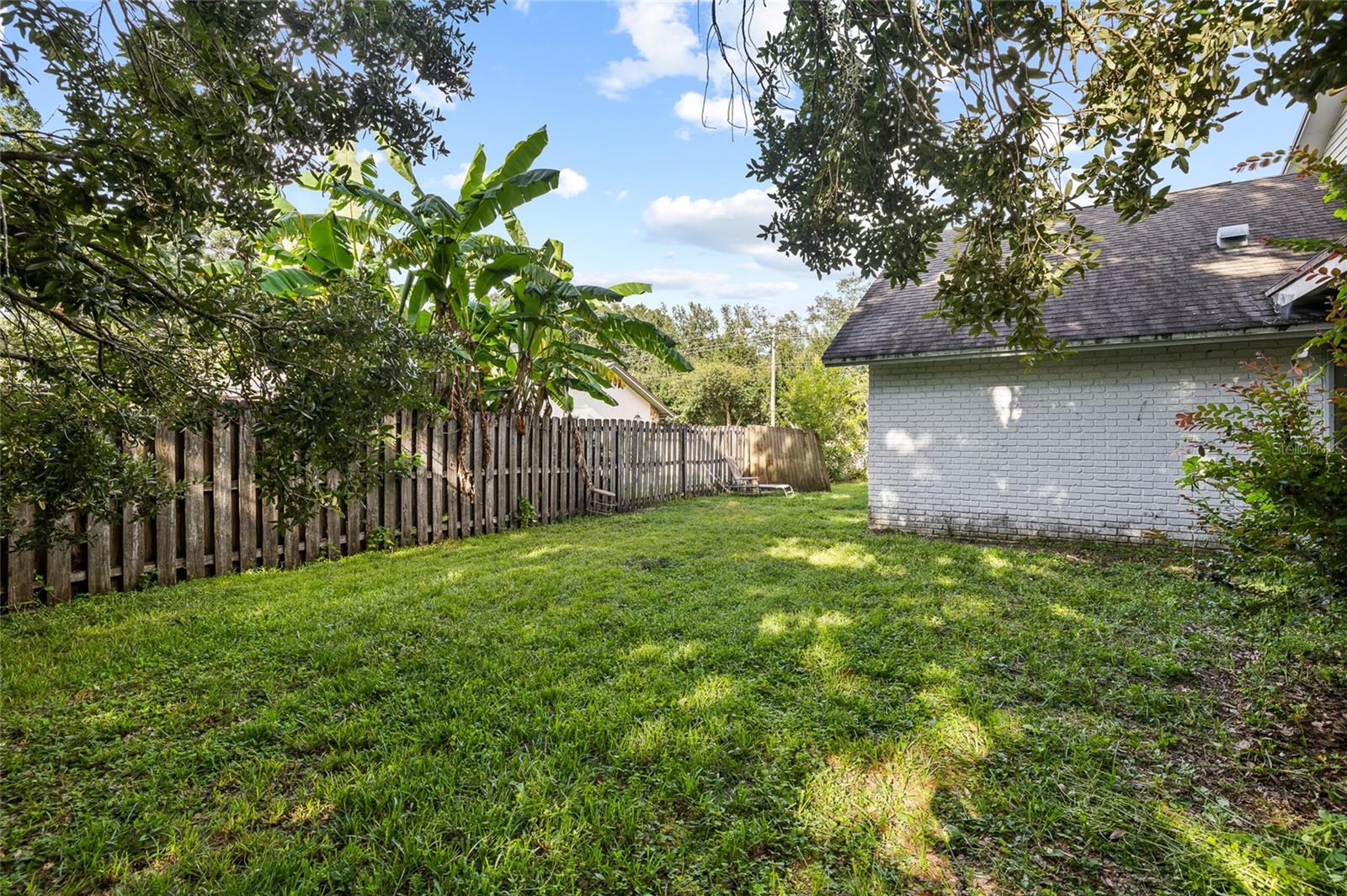 10908 GILLETTE AVE — photo 30