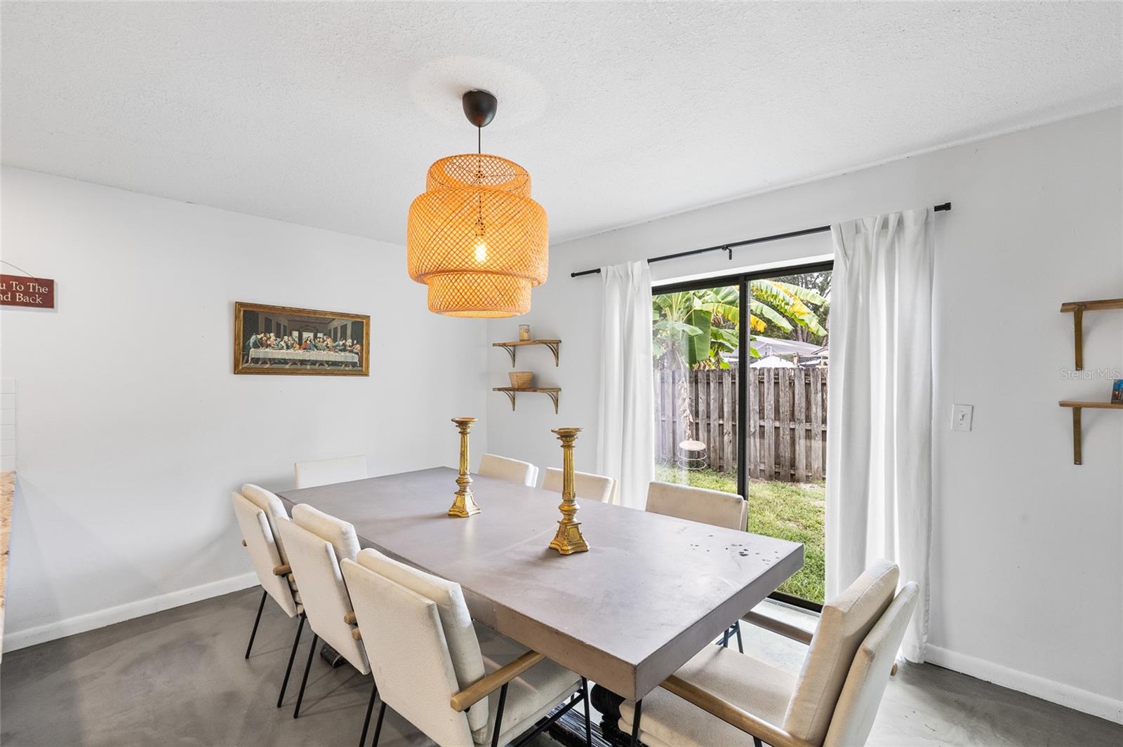 10908 GILLETTE AVE — photo 9